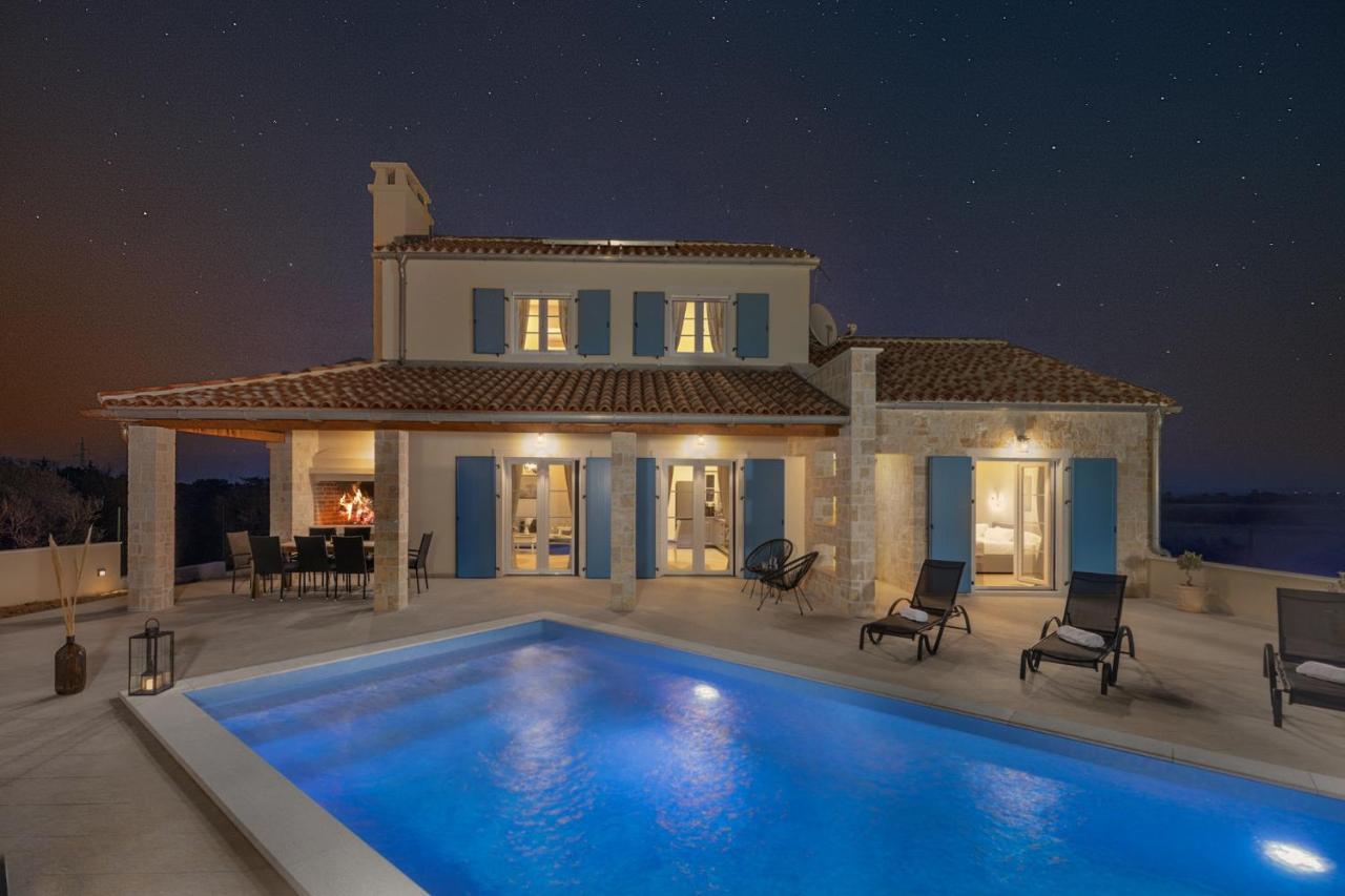 Villa Mediterra Prima Nin Exterior photo