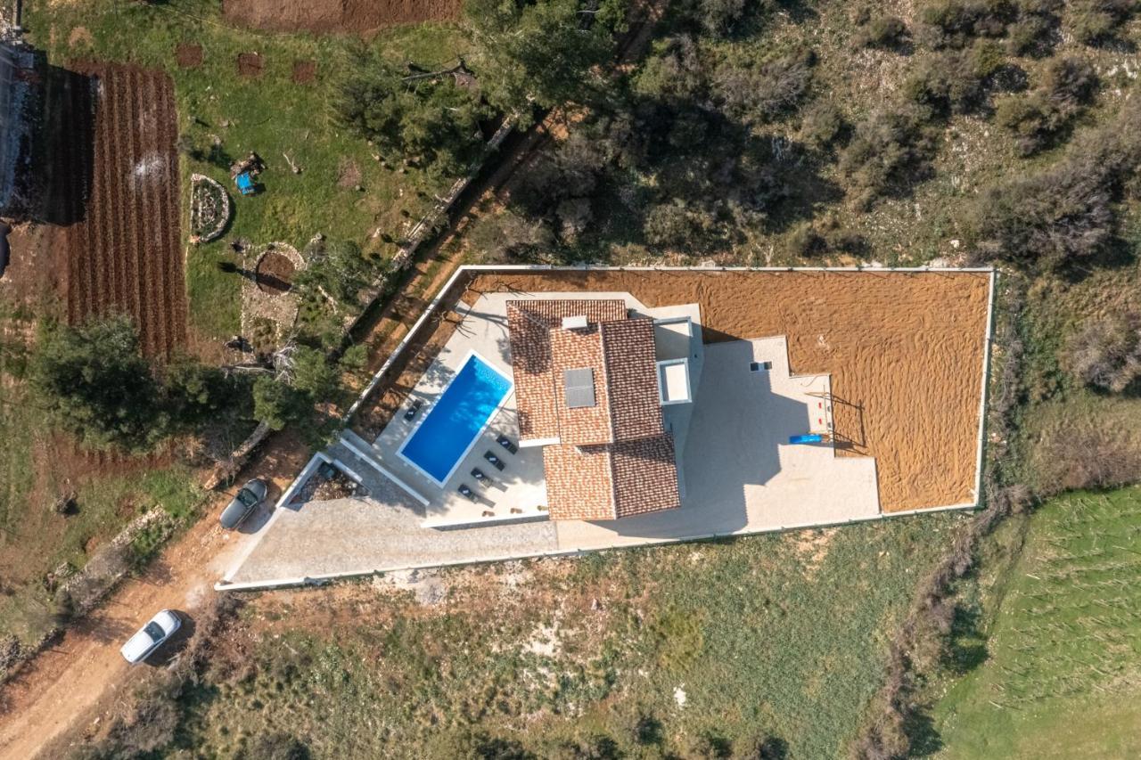 Villa Mediterra Prima Nin Exterior photo